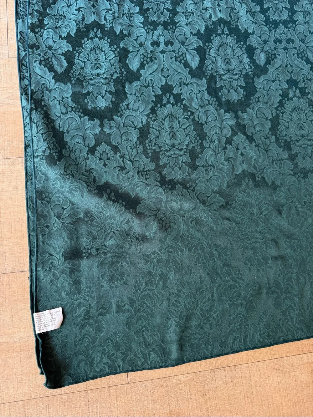VTG Avon Home Damask Green Banquet Table Cloth 59x141 Oblong Holiday Party